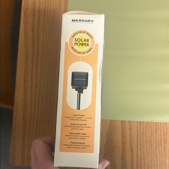 Merkury Outdoor Solar LED Curtain String Lights - Picture 3 of 4